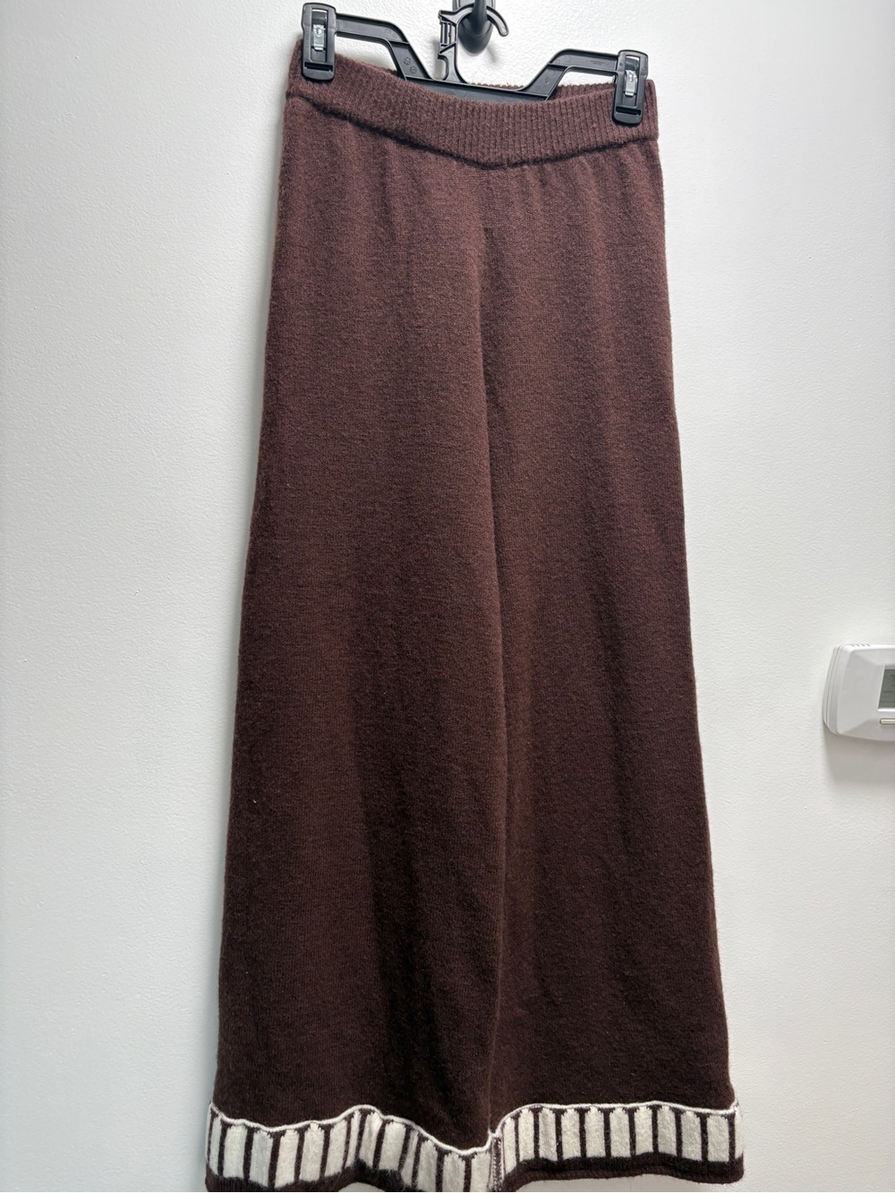 Brown Knit Trousers with Contrast Hem Cozy Fisherman